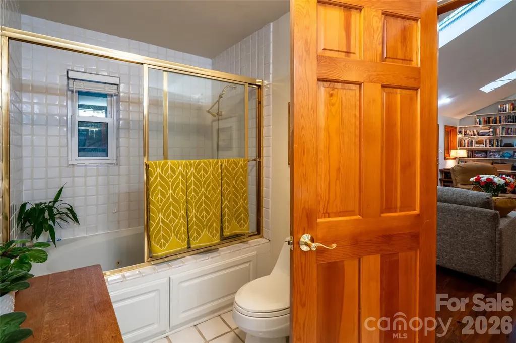 1330 Cedar Lane Charlotte NC 28226