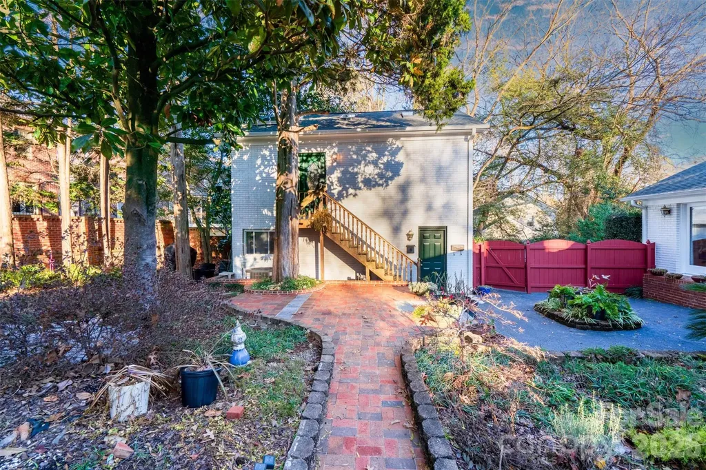 1330 Cedar Lane Charlotte NC 28226