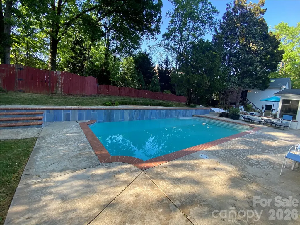 1330 Cedar Lane Charlotte NC 28226