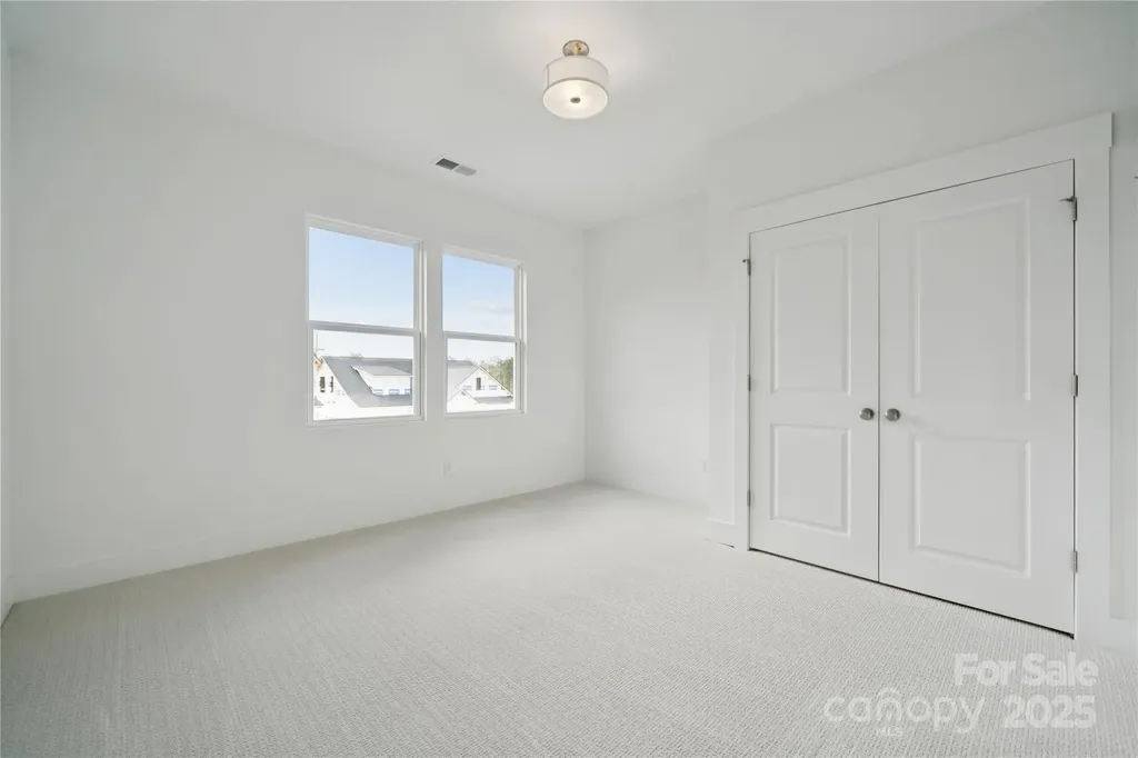 6007 Moonglade Lane Charlotte NC 28269
