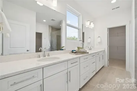 6007 Moonglade Lane Charlotte NC 28269