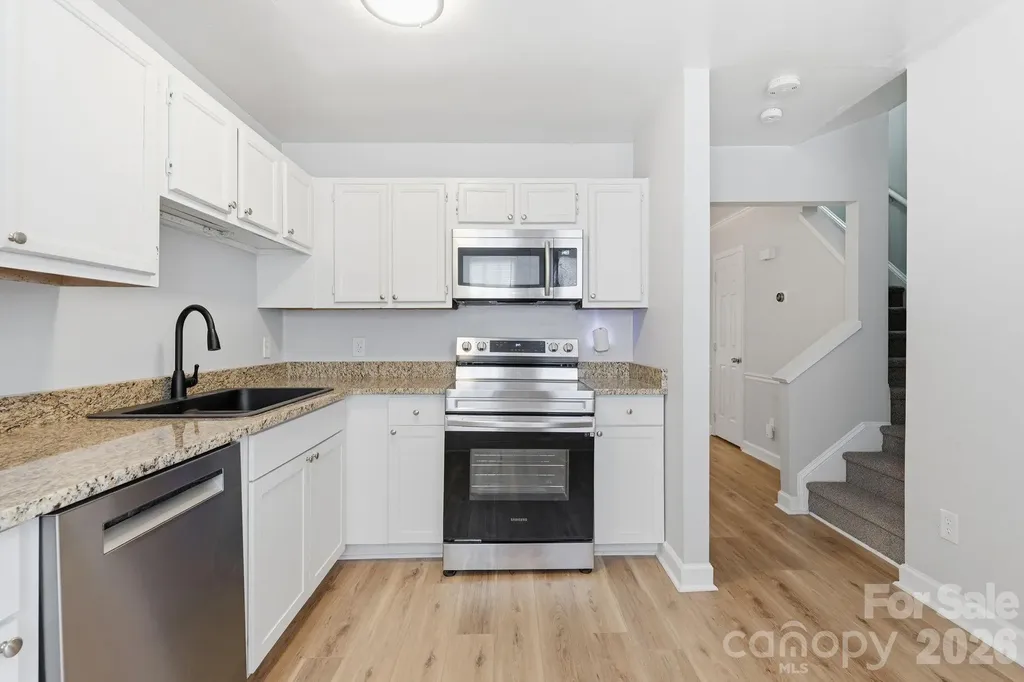 5918 Crape Myrtle Lane Charlotte NC 28216