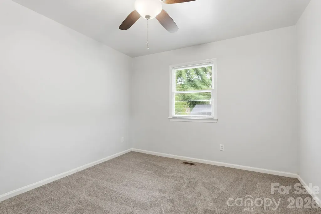 5918 Crape Myrtle Lane Charlotte NC 28216