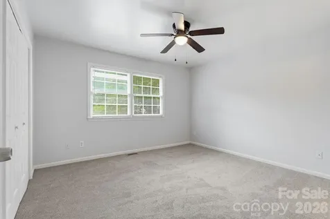 5918 Crape Myrtle Lane Charlotte NC 28216