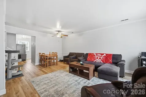 5918 Crape Myrtle Lane Charlotte NC 28216