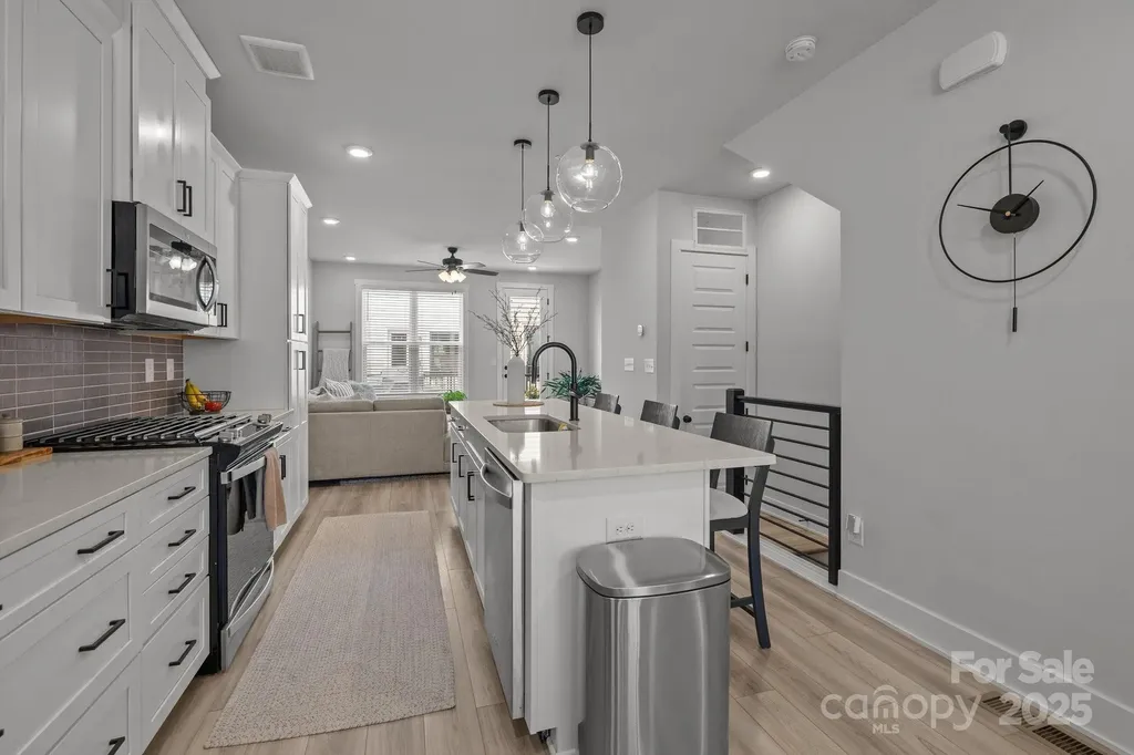 5006 Tiny Lane Charlotte NC 28203