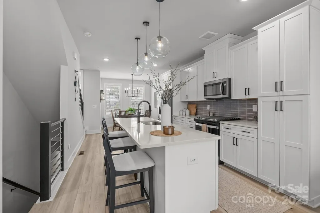 5006 Tiny Lane Charlotte NC 28203
