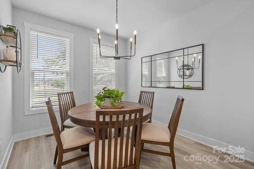 5006 Tiny Lane Charlotte NC 28203