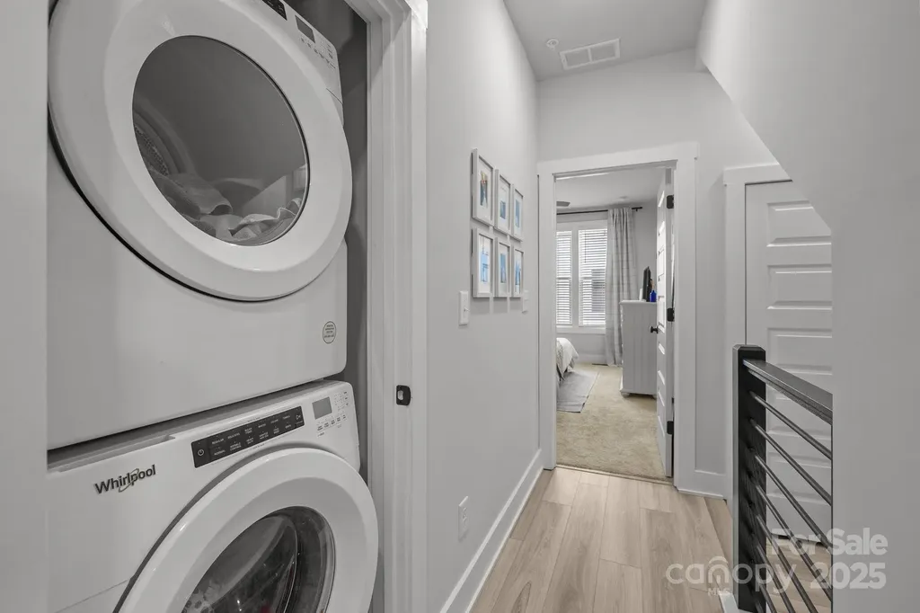 5006 Tiny Lane Charlotte NC 28203