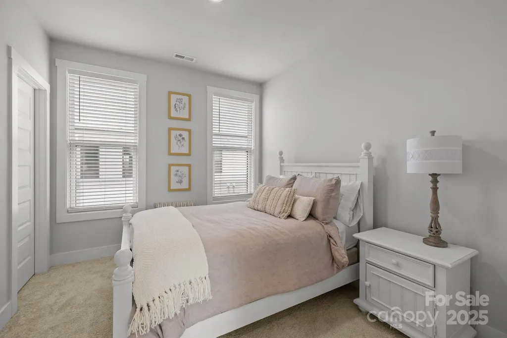 5006 Tiny Lane Charlotte NC 28203