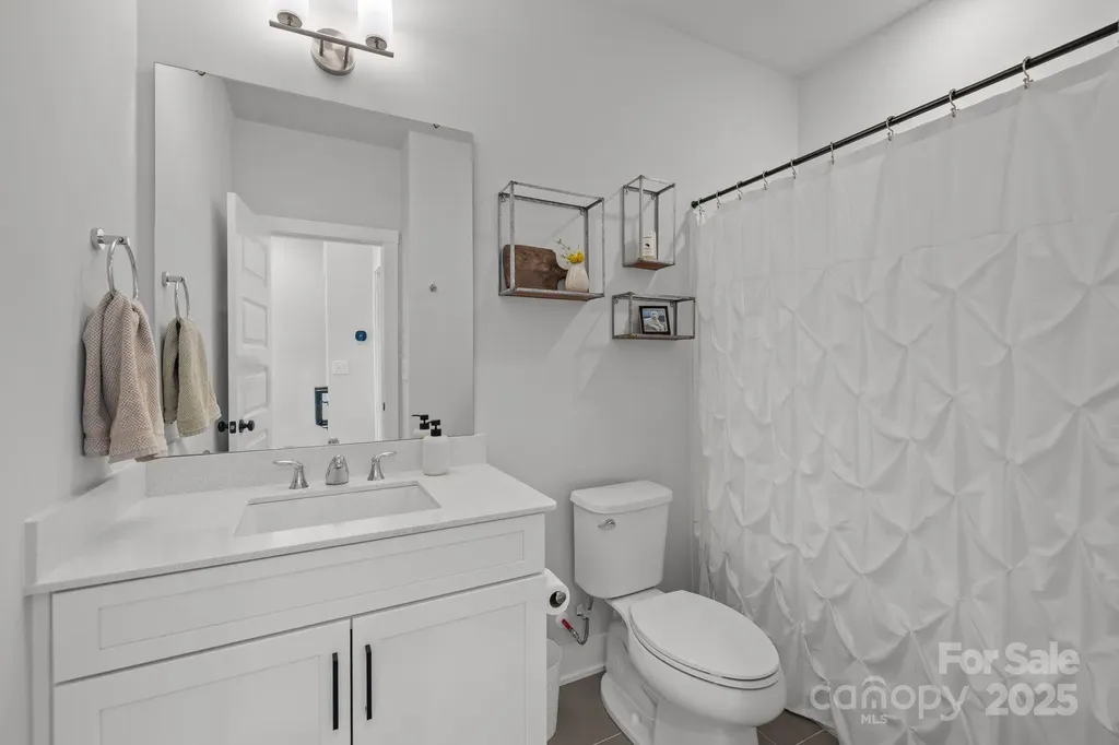 5006 Tiny Lane Charlotte NC 28203