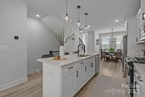 5006 Tiny Lane Charlotte NC 28203