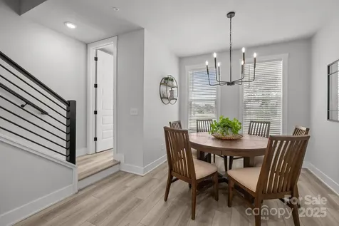 5006 Tiny Lane Charlotte NC 28203