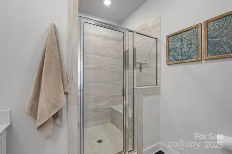 5006 Tiny Lane Charlotte NC 28203
