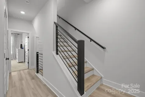5006 Tiny Lane Charlotte NC 28203