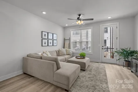 5006 Tiny Lane Charlotte NC 28203