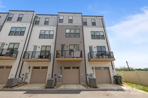 5006 Tiny Lane Charlotte NC 28203