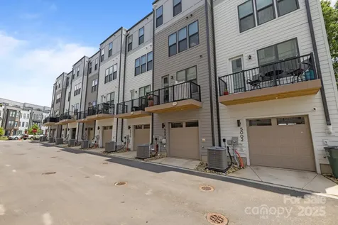 5006 Tiny Lane Charlotte NC 28203
