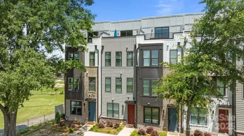 5006 Tiny Lane Charlotte NC 28203