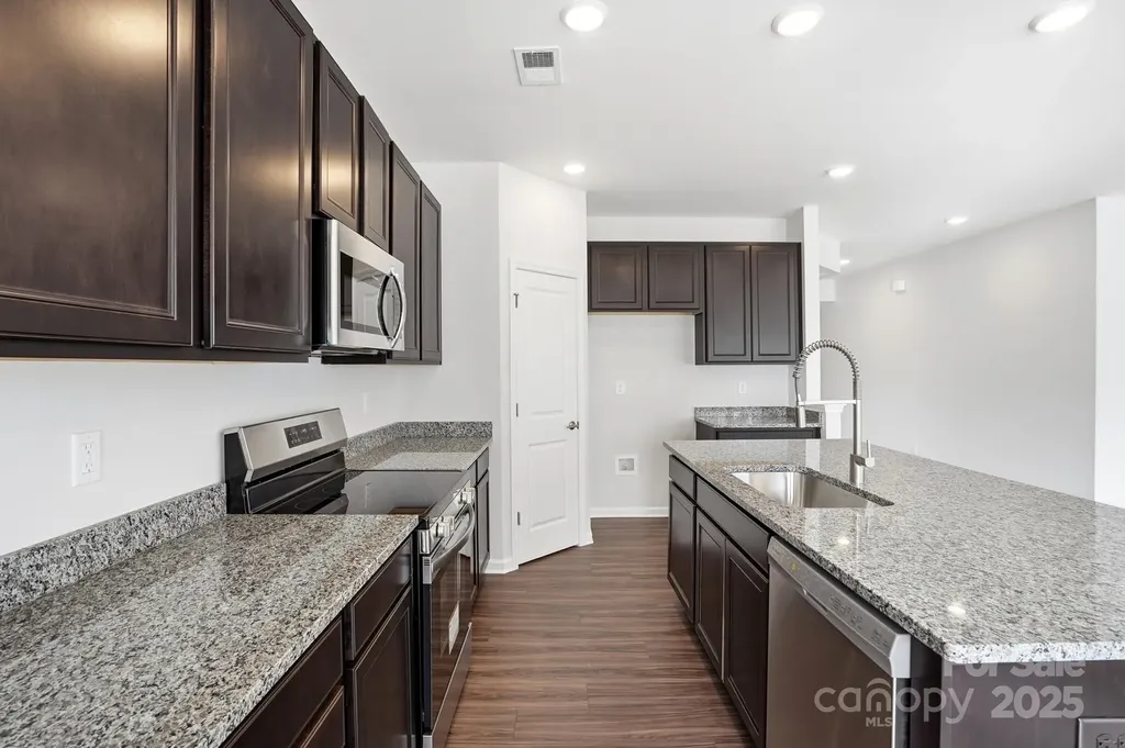 119 S Dunlavin Way Mooresville NC 28115