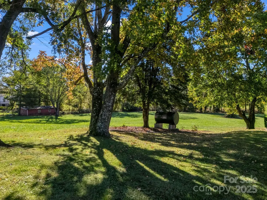 628 New Hope Road Flat Rock NC 28731