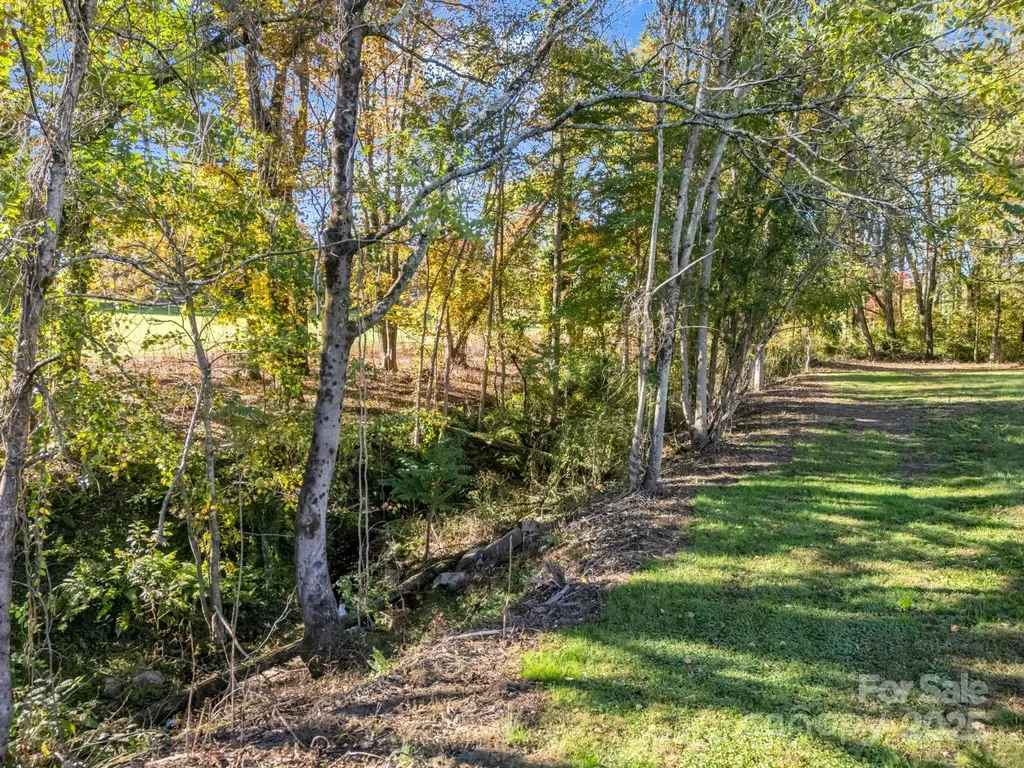 628 New Hope Road Flat Rock NC 28731