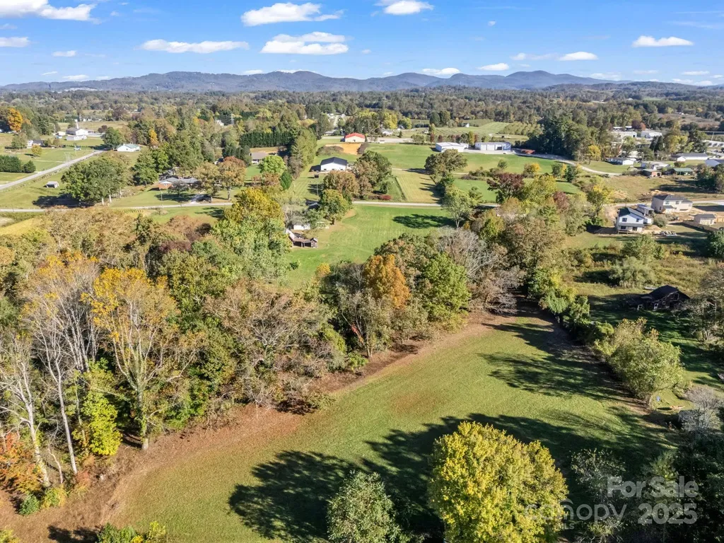 628 New Hope Road Flat Rock NC 28731