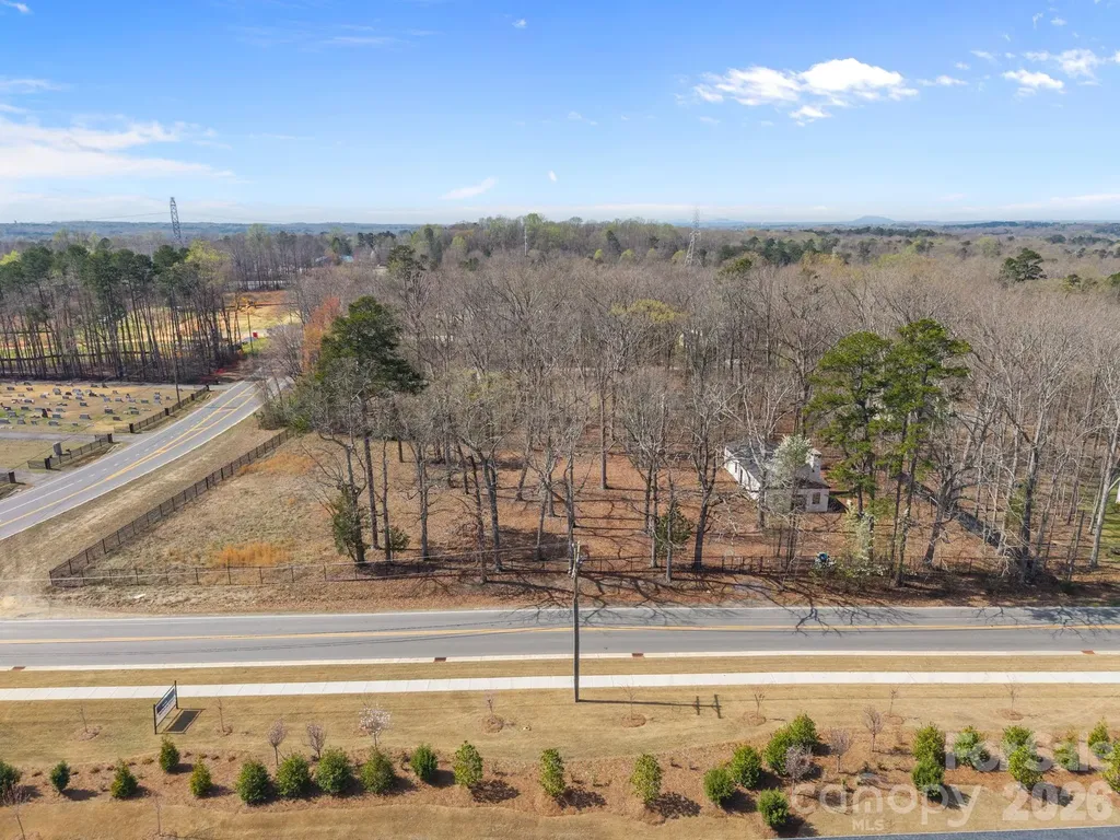 9121 Hutchinson Lane Charlotte NC 28216