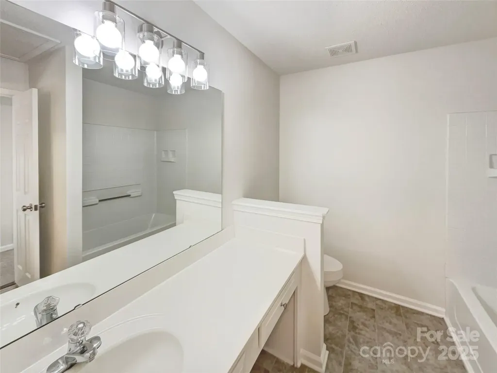 9028 Four Mile Creek Road Charlotte NC 28277