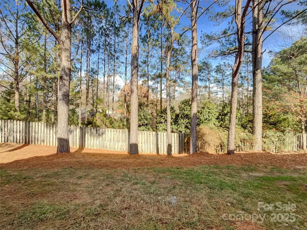 9028 Four Mile Creek Road Charlotte NC 28277