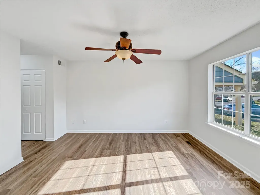 9028 Four Mile Creek Road Charlotte NC 28277