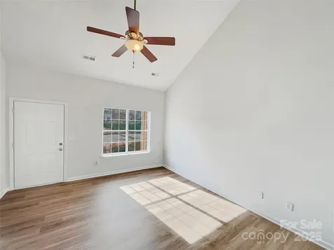 9028 Four Mile Creek Road Charlotte NC 28277