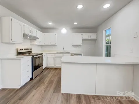 9028 Four Mile Creek Road Charlotte NC 28277