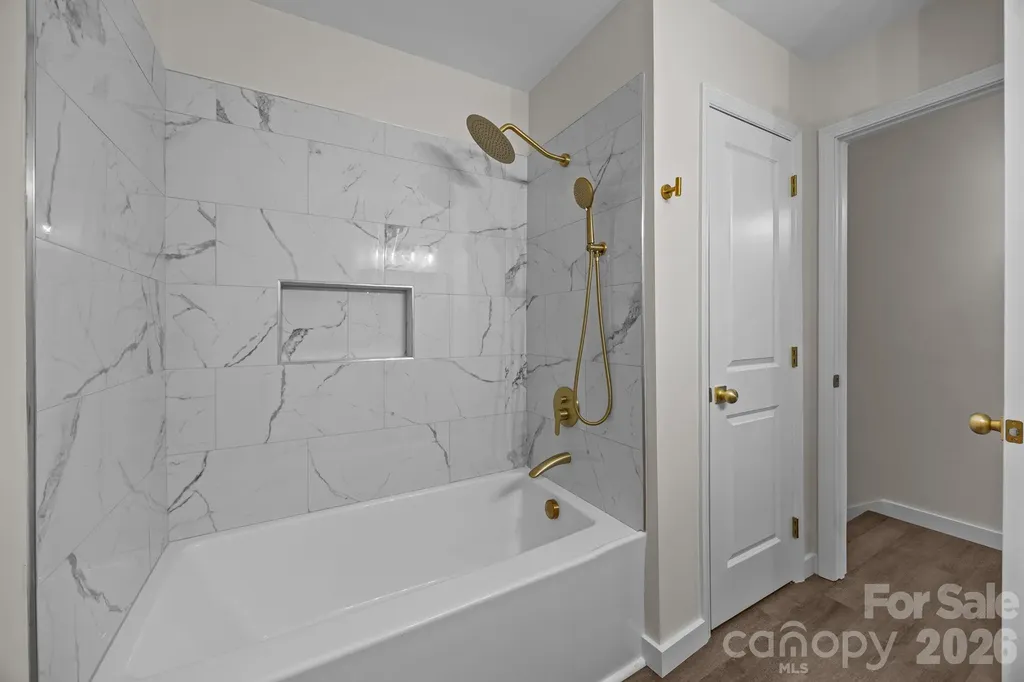 5324 Cheval Place Charlotte NC 28205