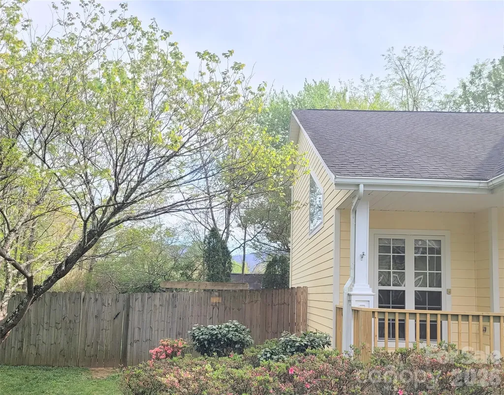 35 Cotton Creek Circle Black Mountain NC 28711