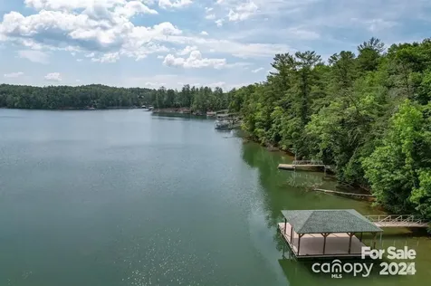 597 Peninsula Reserve Road Nebo NC 28761