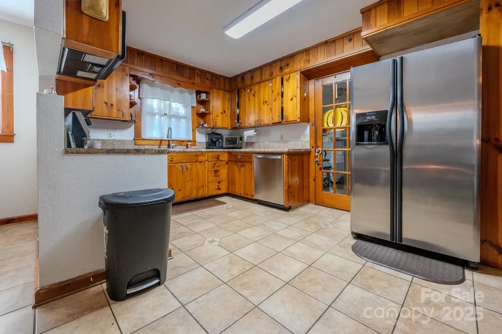 127 Reid Queen Drive Little Switzerland NC 28749