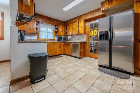 127 Reid Queen Drive Little Switzerland NC 28749