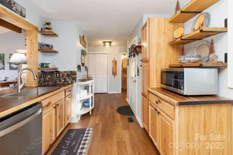 34 Oakridge Drive Maggie Valley NC 28751