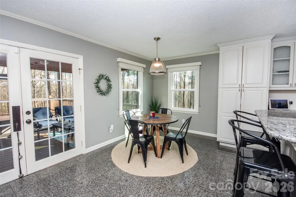 2193 Hawthorne Lane Wilkesboro NC 28697