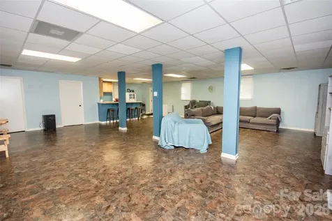 2193 Hawthorne Lane Wilkesboro NC 28697