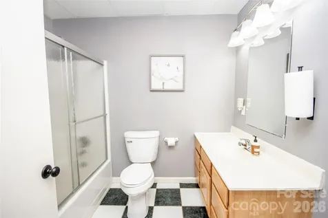 2193 Hawthorne Lane Wilkesboro NC 28697