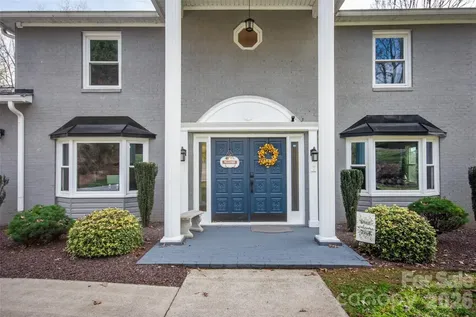 2193 Hawthorne Lane Wilkesboro NC 28697