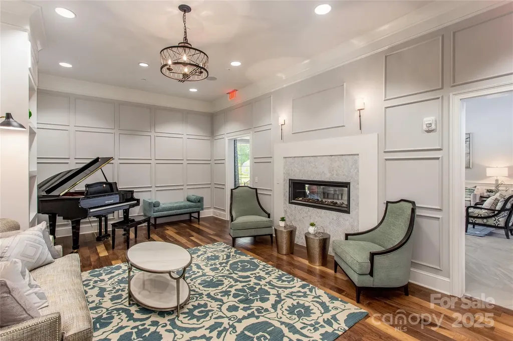 4225 Honey Locust Drive Charlotte NC 28215