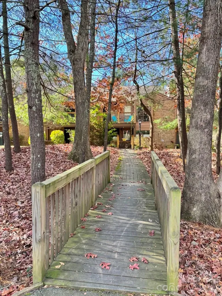 50 Ravencroft Lane Asheville NC 28803