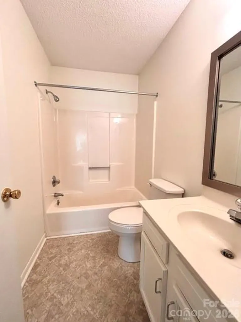 50 Ravencroft Lane Asheville NC 28803