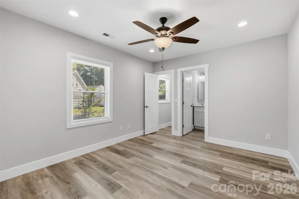 2414 Dickens Avenue Charlotte NC 28208