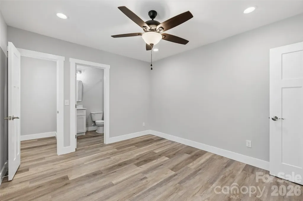 2414 Dickens Avenue Charlotte NC 28208