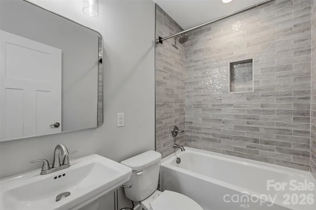 2414 Dickens Avenue Charlotte NC 28208