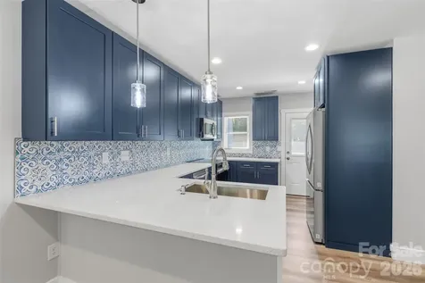 2414 Dickens Avenue Charlotte NC 28208